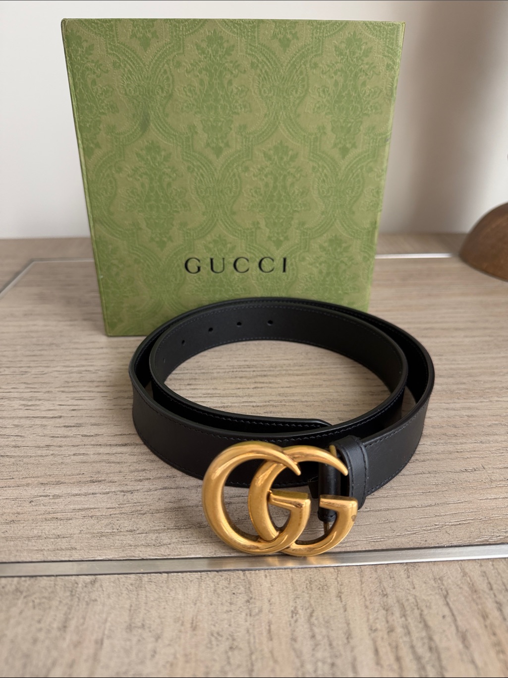 Women’s Gucci Black Leather Belt With Gold Double G Buckle